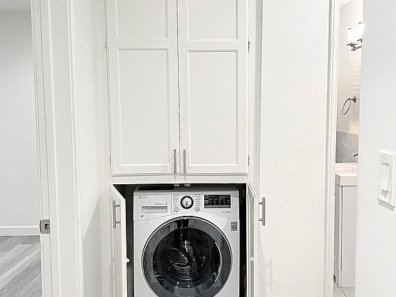 4th image of 1101 Bay St APT C