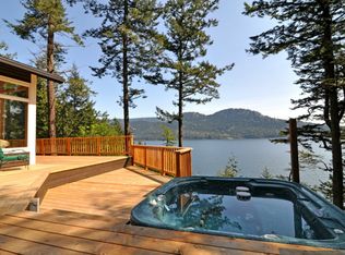 1026 Diamond Hill Rd, Eastsound, WA 98245