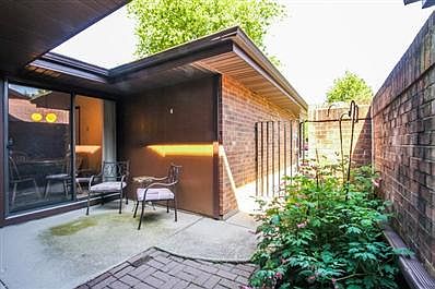 3rd image of 928 Indian Boundary Dr