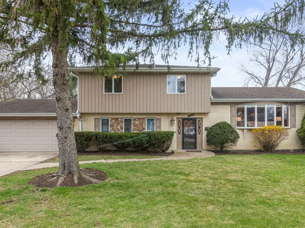 912 Revere Rd, Glenview, IL 60025