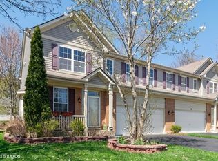 28 N Silverton Ct, Palatine, IL 60067