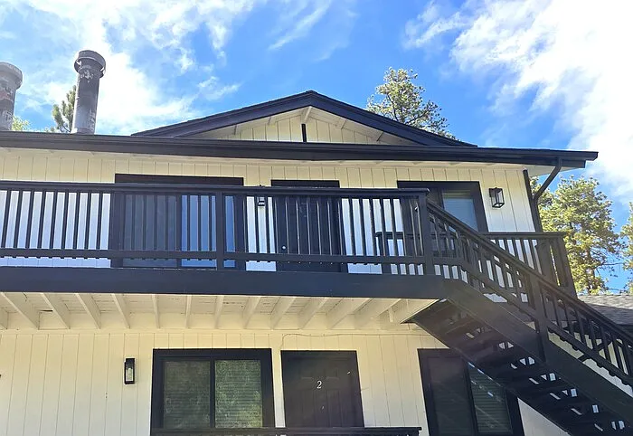 1352 Club View Dr #3