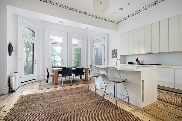 Rented by Sotheby's International Realty | media 4