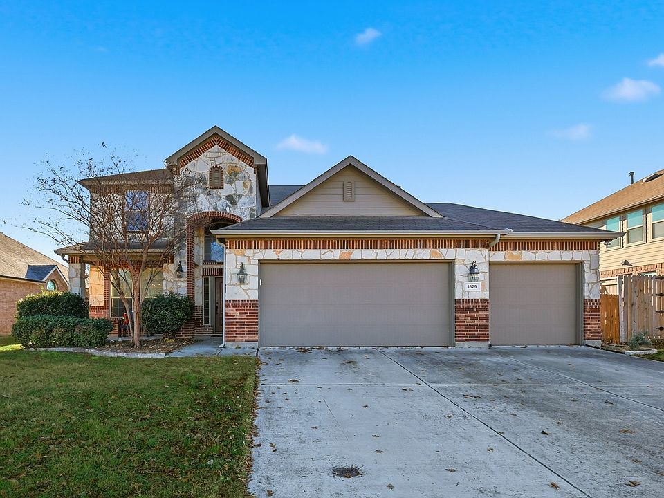 1st image of 1529 Enchanted Sky Ln