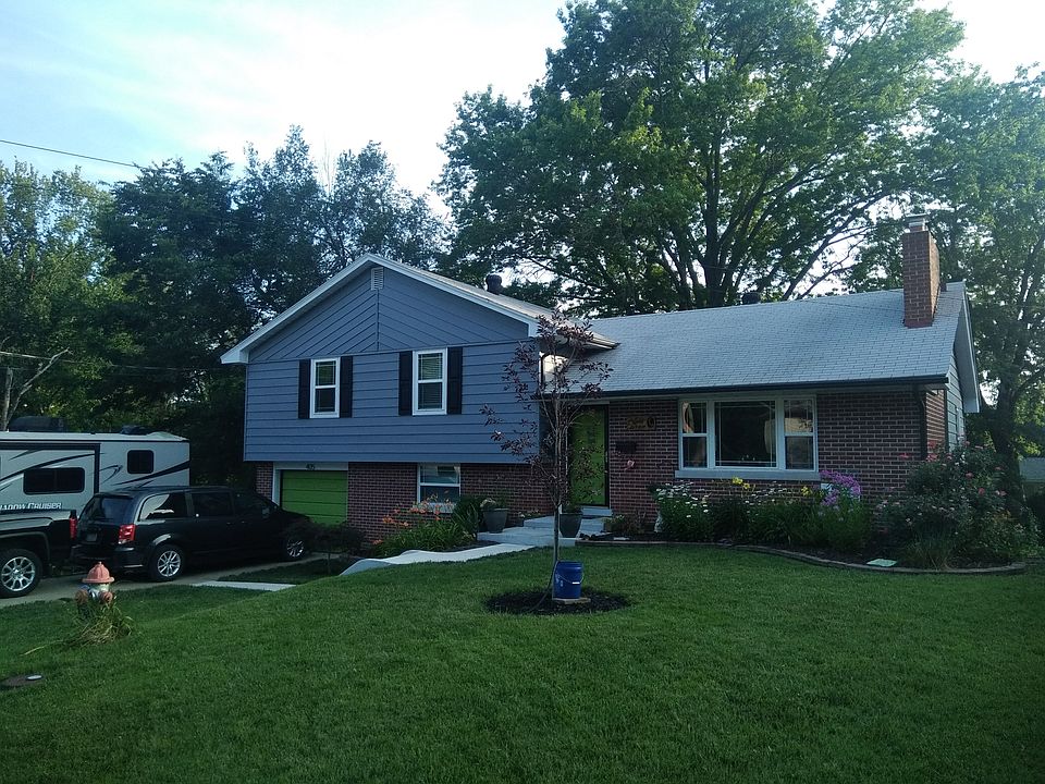 1st image of 405 Crest Dr
