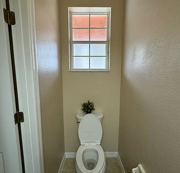 839 Assembly Ct — Photo 17