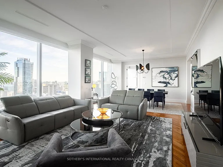 183 Wellington St W #4301 — Photo 6