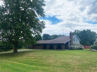 37181 Hunter Camp Rd, Lisbon, OH 44432