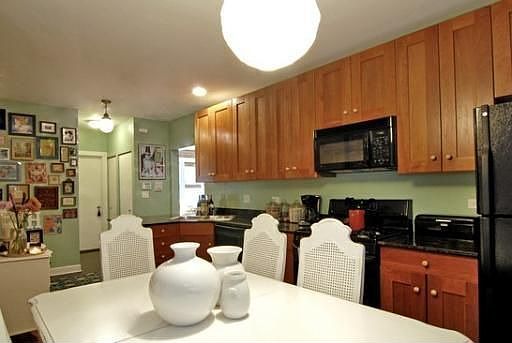 1st image of 4512 N Ashland Ave APT 2E