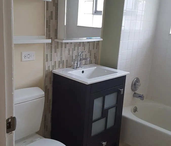 100 Hillgrove Ave #102 — Photo 8