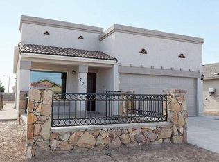 815 Villas Del Sol Rd, Socorro, TX 79927