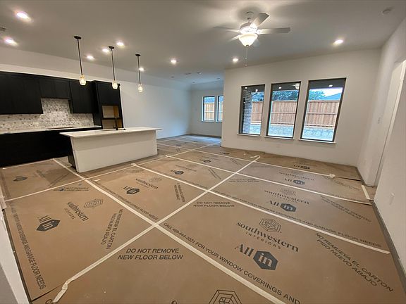 Quick Move In Home by Ashton Woods