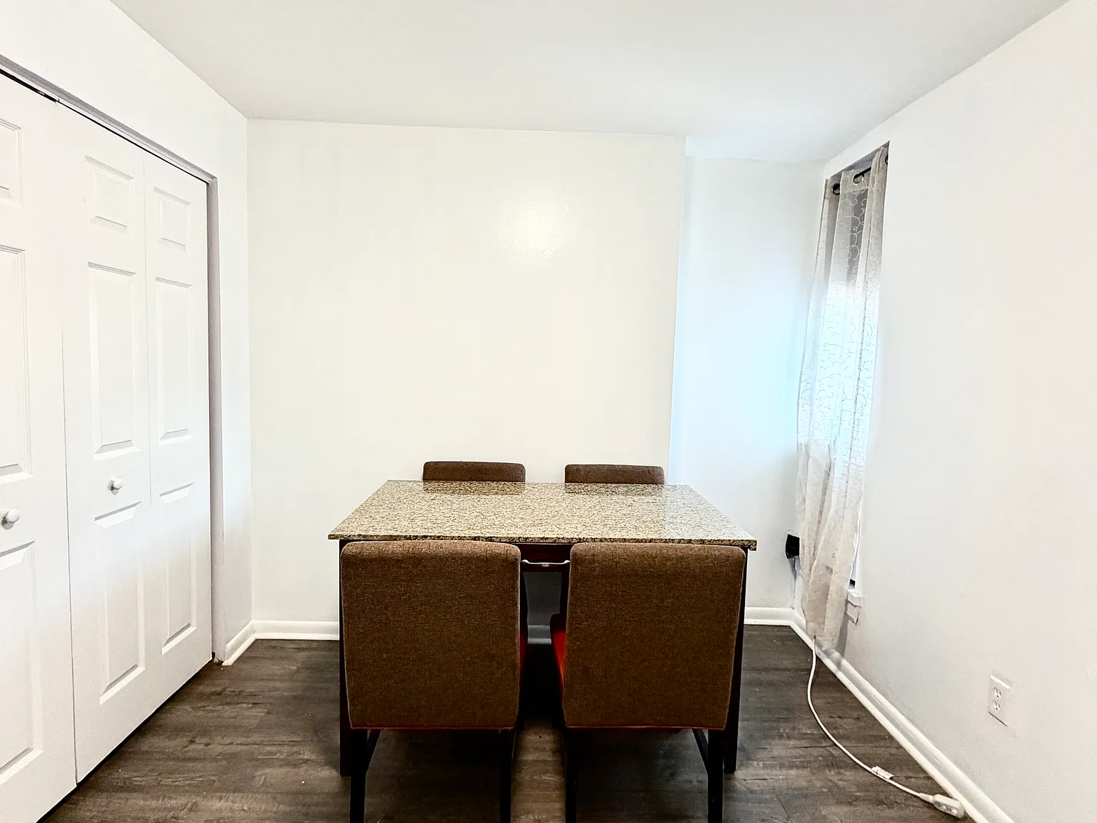 2 bed, 1252 sqft, $1,600 — Photo 4