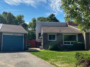 2550 Mainroyal St, Mississauga, ON L5L1C9