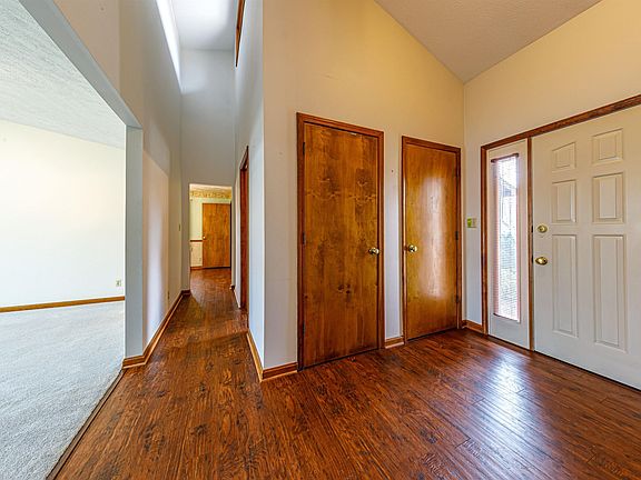 3rd image of 6755 Green Hill Dr