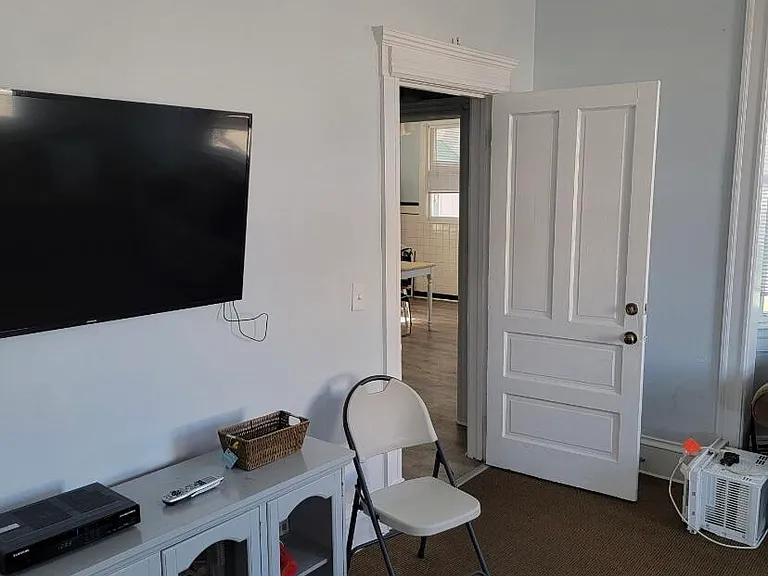 1100 Ocean Ave — Photo 16