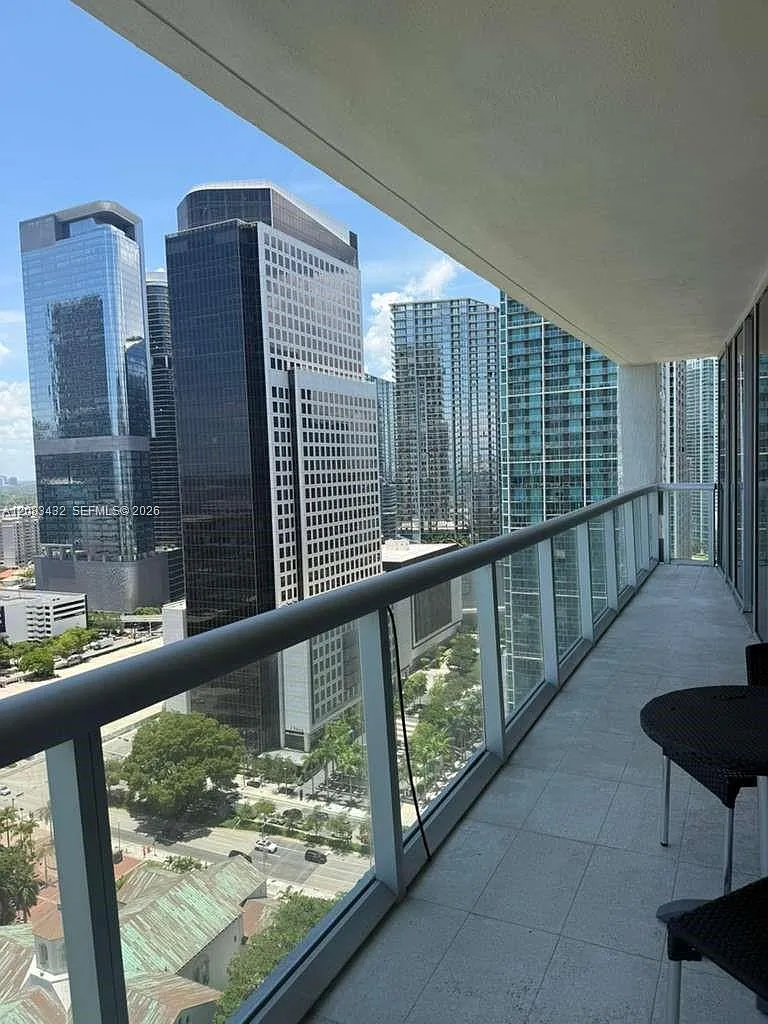 Icon Brickell No Two — Photo 2