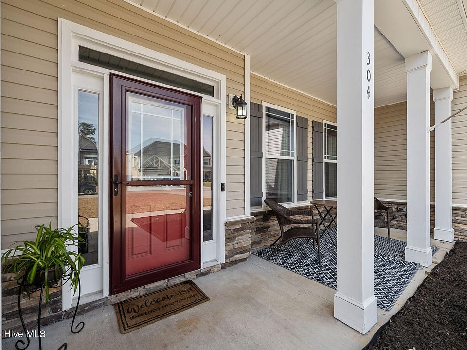 304 Bear Run, Maple Hill, NC 28454 | Zillow