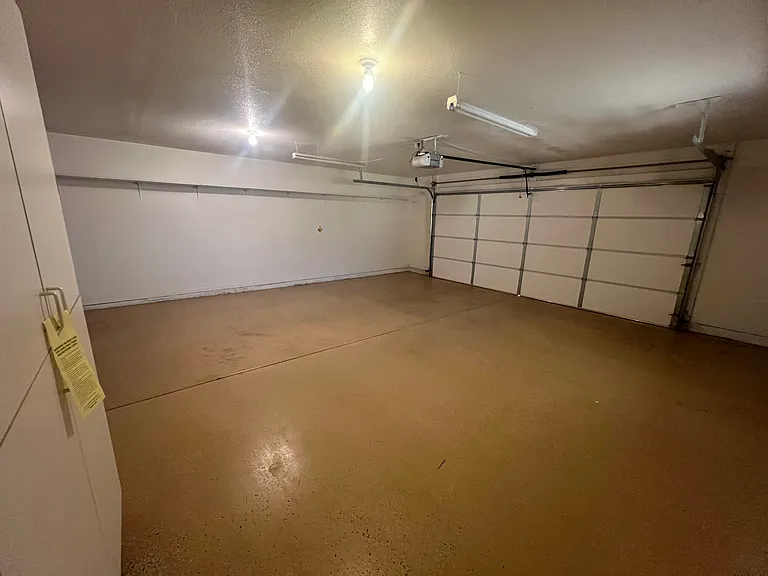 112 Smoketree Ave S — Photo 15
