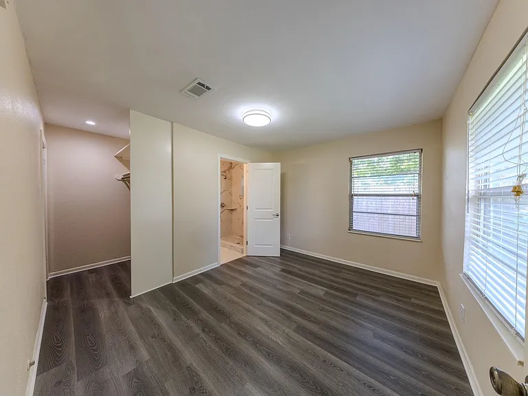 4710 Glenmont St — Photo 23