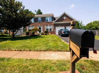 15300 Auburn Hills Dr, Woodbridge, VA 22193