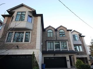 151 Old Palisade Rd #A, Fort Lee, NJ 07024