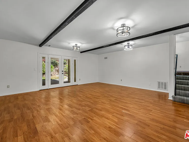 4076 Tropico Way — Photo 10