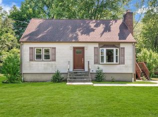 10 Overhill Rd, Yorktown Heights, NY 10598