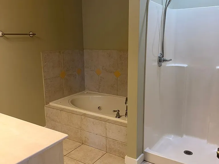 3704 Tiki Dr — Photo 6