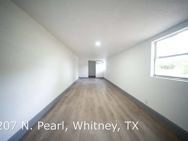 207 N Pearl St — Photo 26