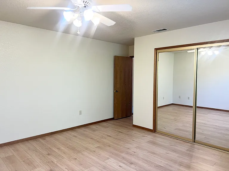 739 Chardonnay Pl — Photo 17
