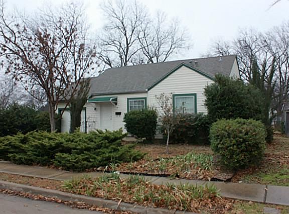 3rd image of 420 Redell St