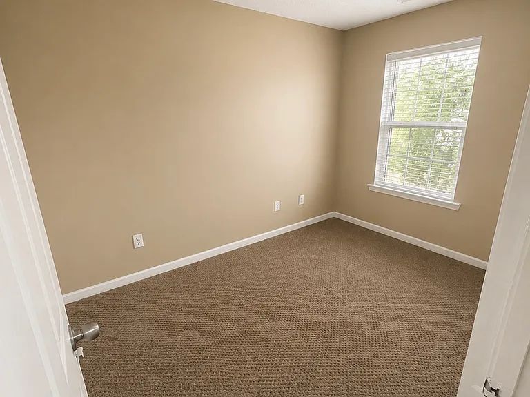 44 Middleton Ct — Photo 5