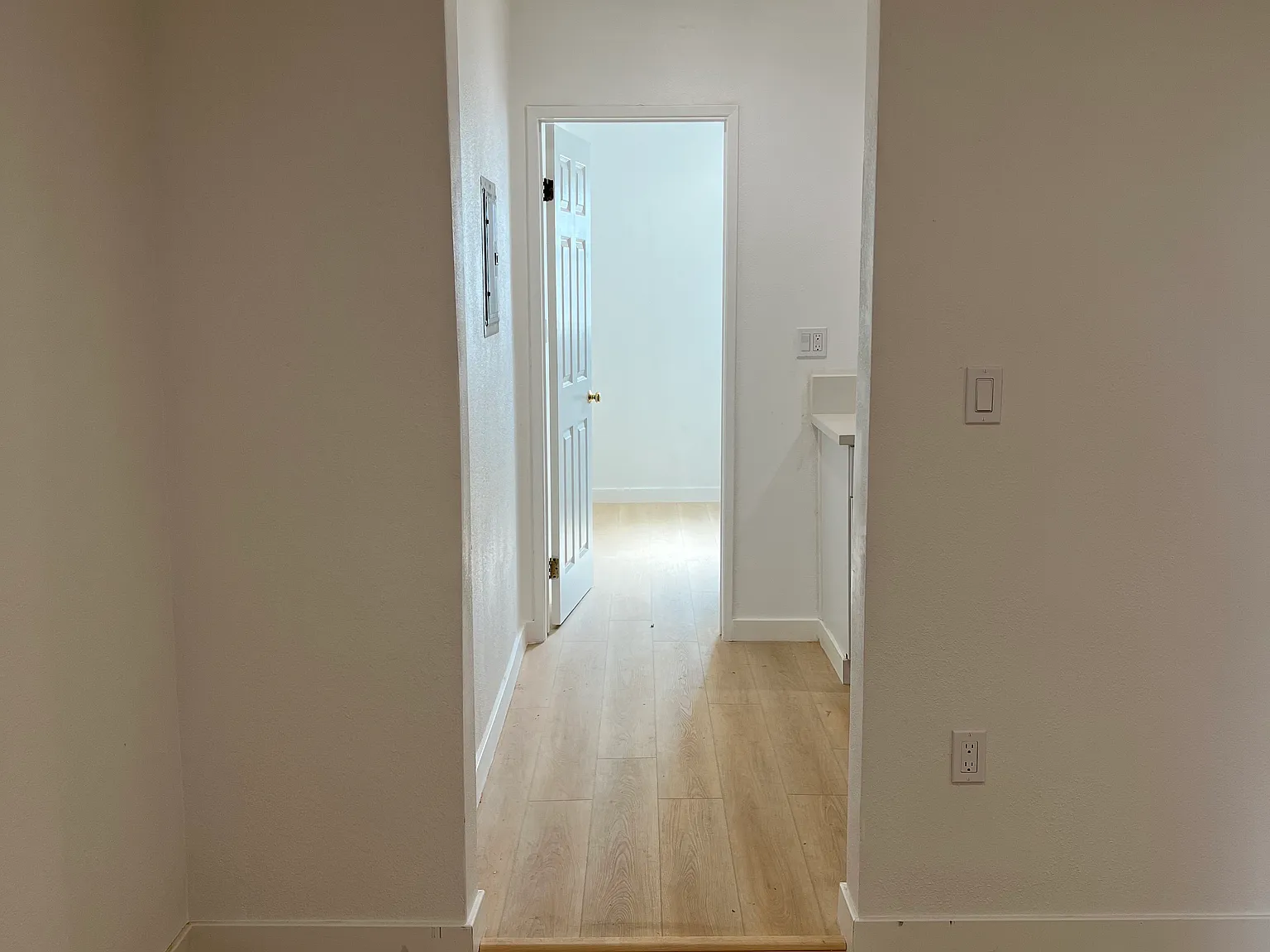 Studio, 390 sqft, $1,850 — Photo 3
