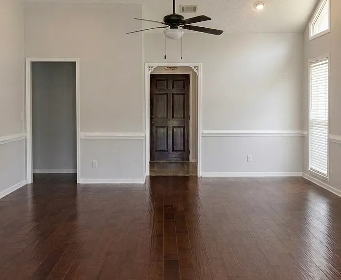 4558 Papaya Dr — Photo 2