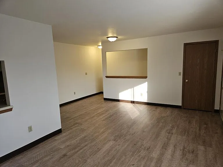 436 Sullivan St #10 — Photo 6