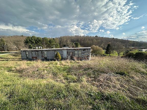 5th image of 139 Edgewood Rd