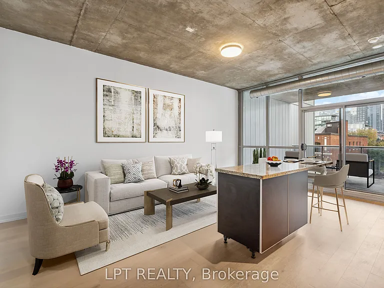 60 Bathurst St #507 — Photo 1