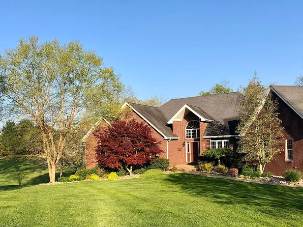 674 Hillcrest Dr, Brandenburg, KY 40108