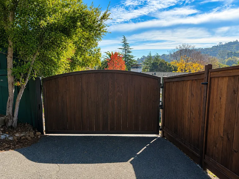 30 Martling Rd — Photo 2