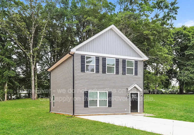 828 Graylyn Dr — Photo 1