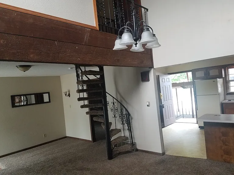 LIVINGROOM LOFT_07202018