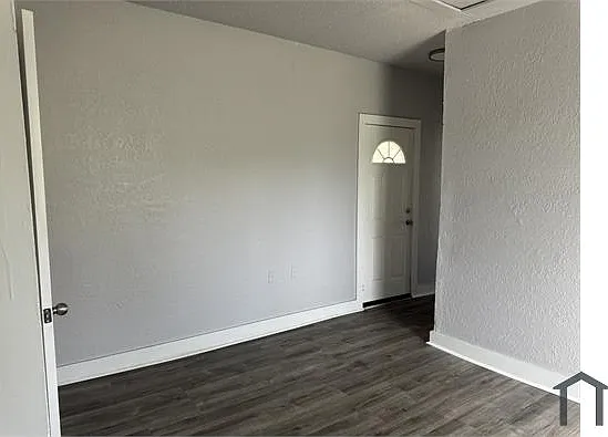 2314 Janette St — Photo 8