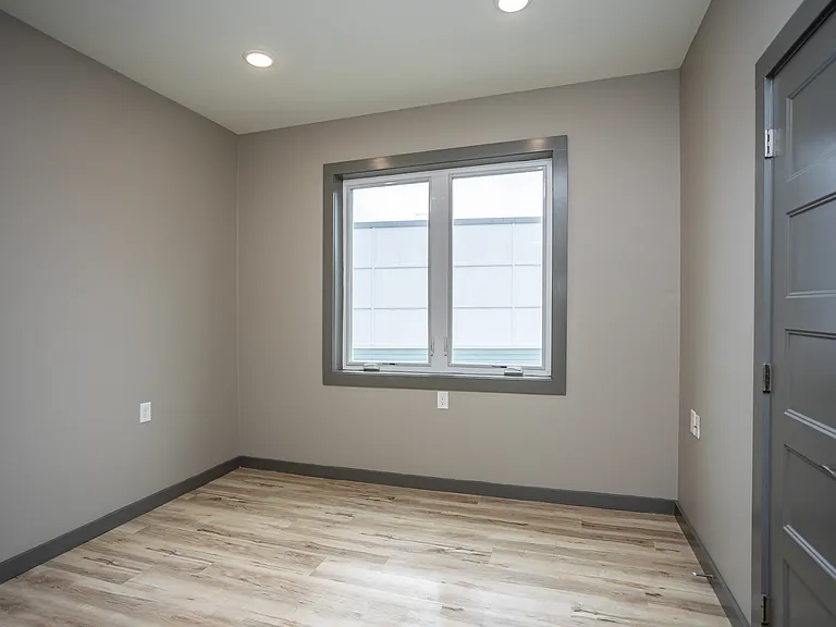 1014 Phillips Ave SE — Photo 23