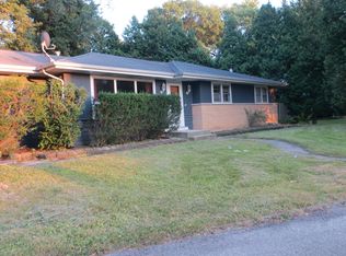 2408 N Villa Ln, McHenry, IL 60051