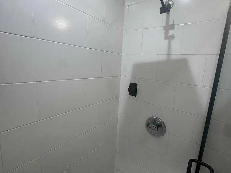 315 W 28th St #11 — Photo 10