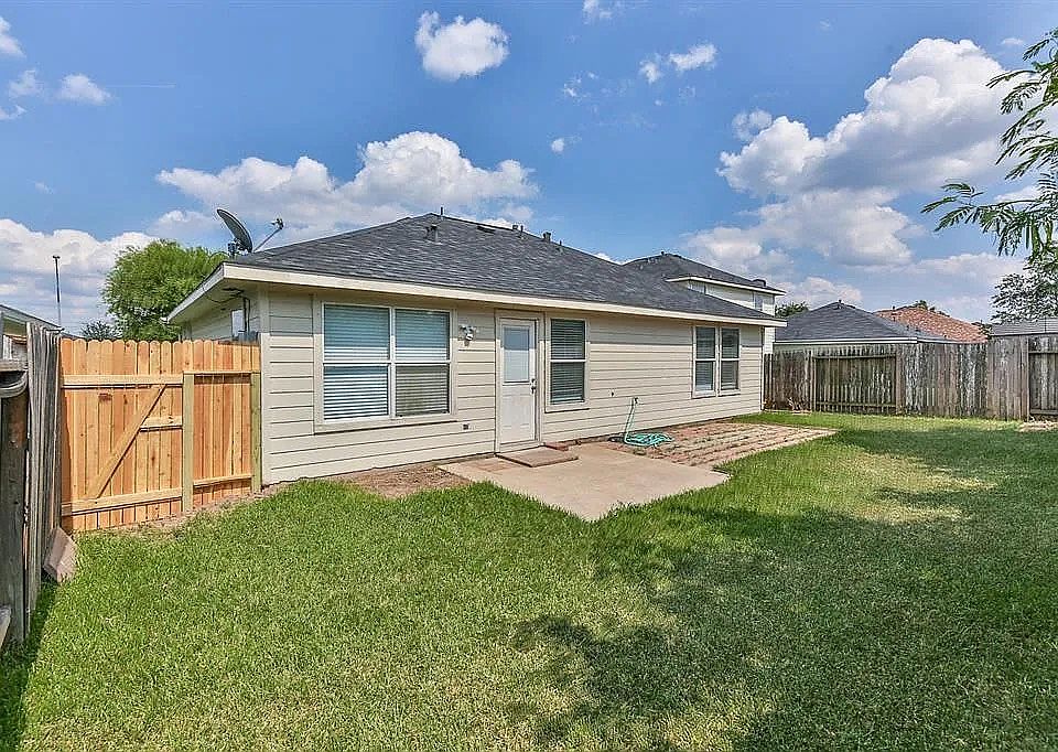 1st image of 6615 Wellington Meadows Dr