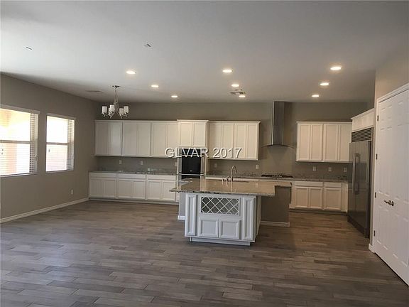 3rd image of 8883 Sherborne Gate Ave