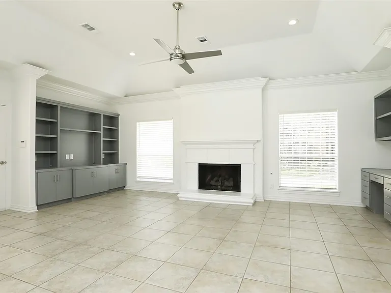 1715 Cottage Landing Ln — Photo 21