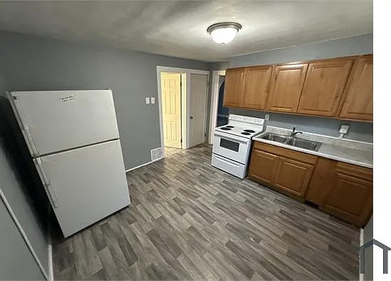 3 bed, 925 sqft, $1,150 — Photo 2